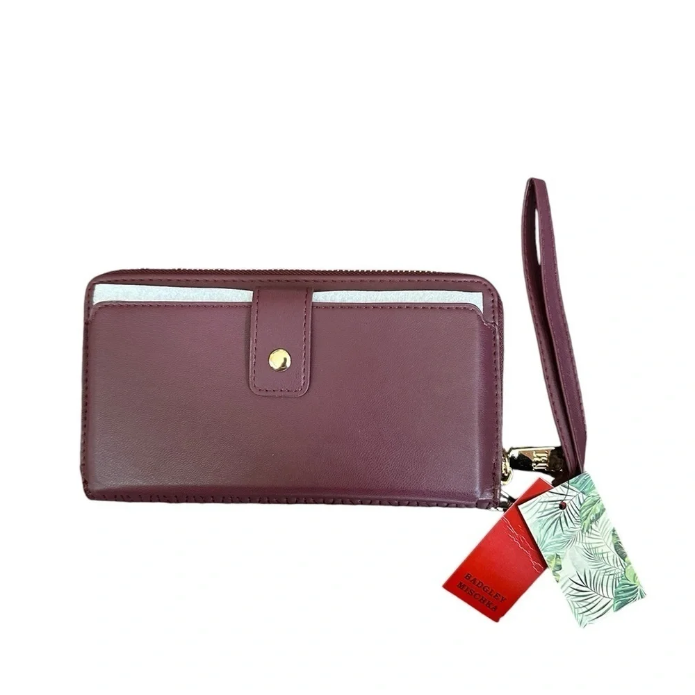 Badgley Mischka NWT phone wallet wristlet‎ PLUM Purple